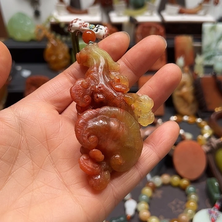 岫玉未镶嵌吊坠，吊坠，挂件