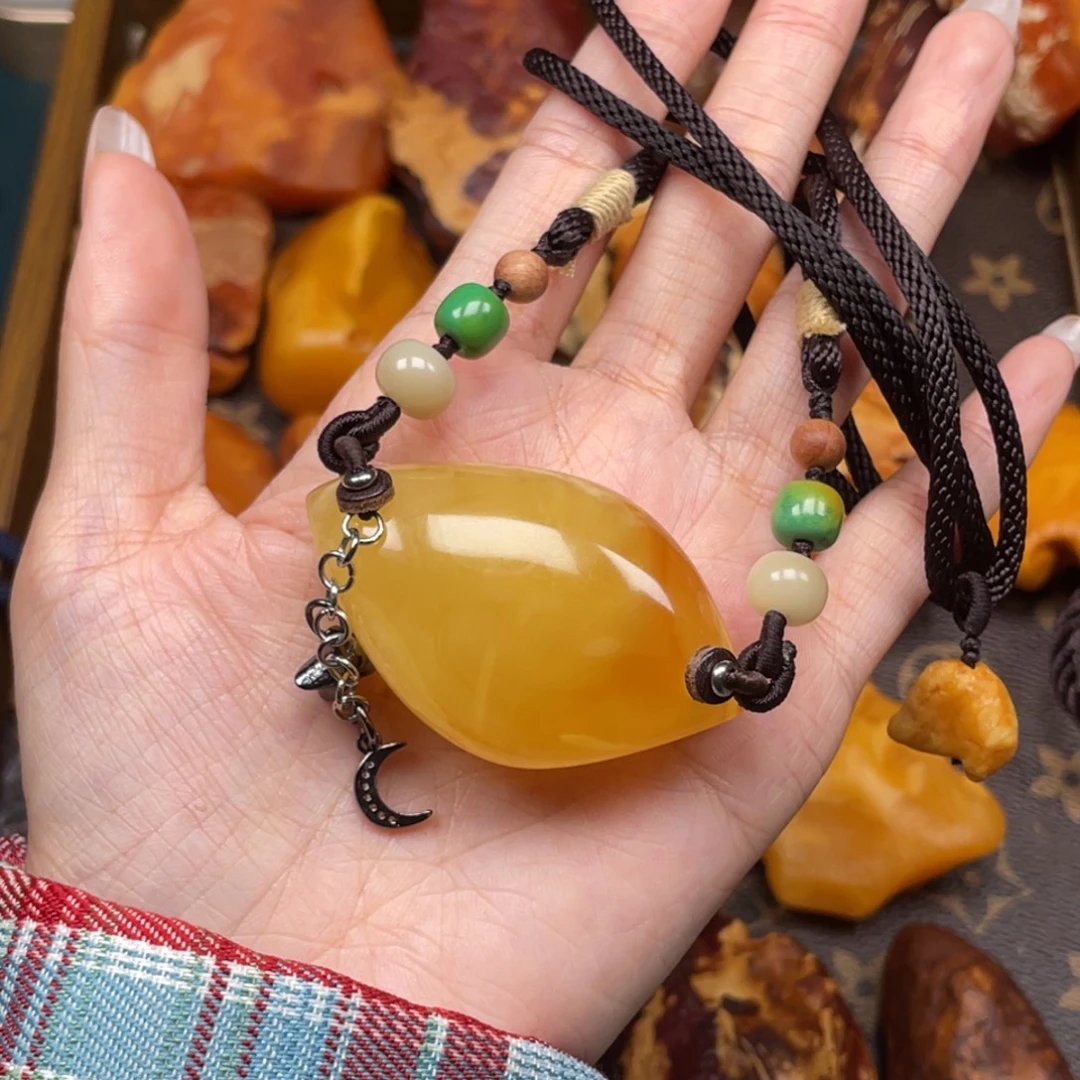 琥珀未镶嵌珠宝奇石