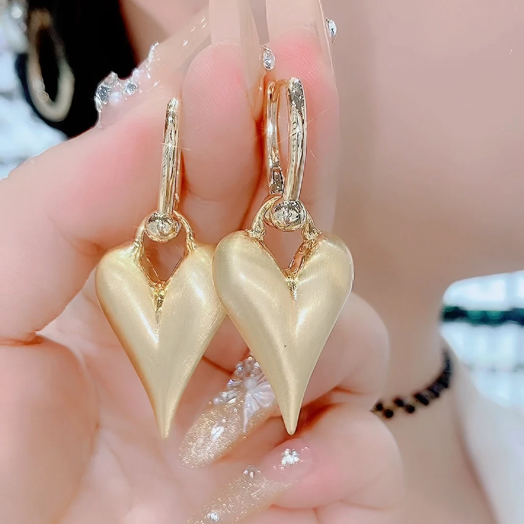 铜合金耳饰 161气质轻奢时尚百搭小众设计感爱心耳扣