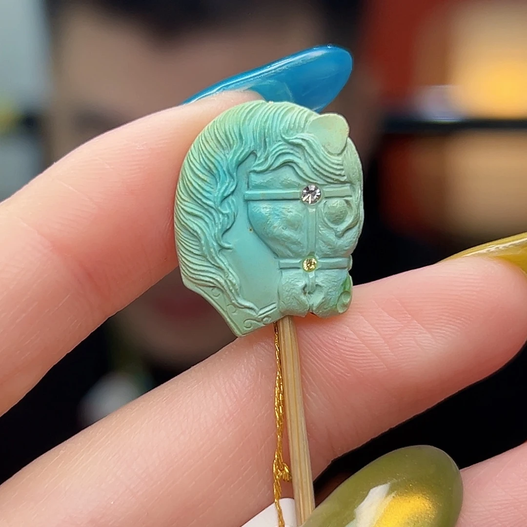 绿松石未镶嵌珠宝奇石