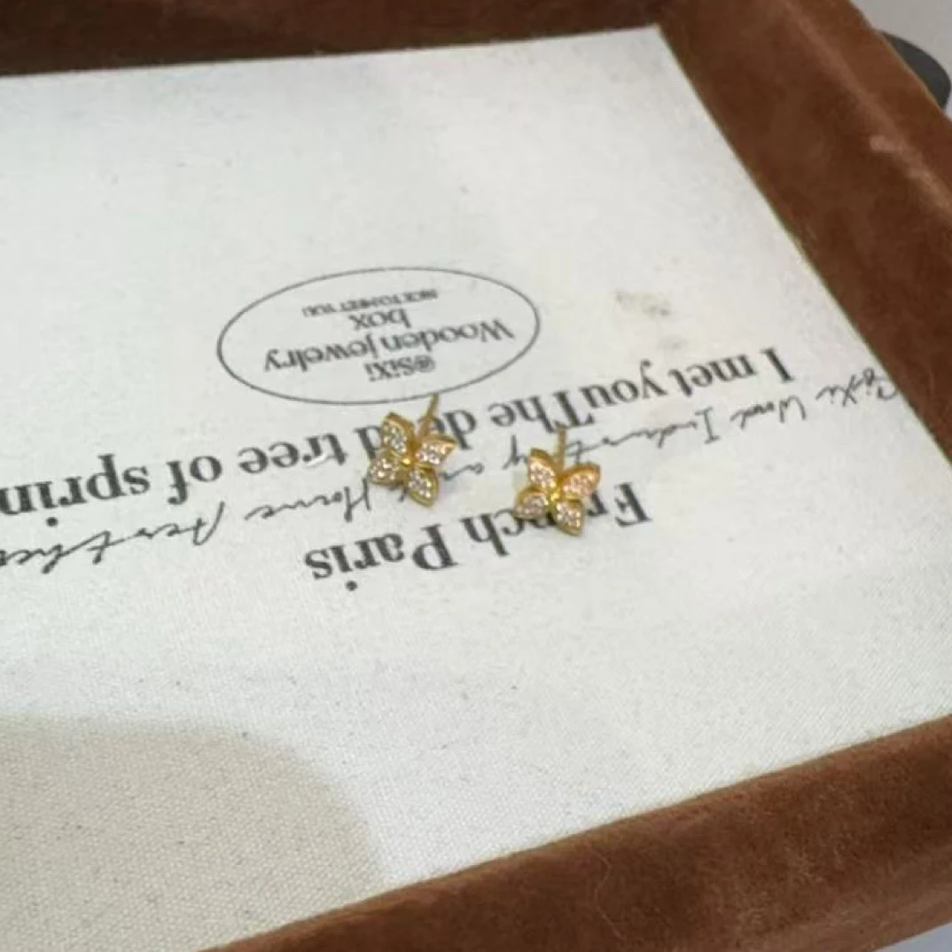 足金精品工艺耳饰