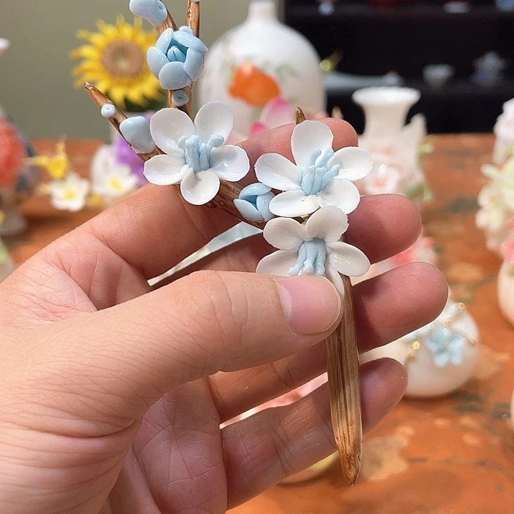 手工陶瓷精致摆件