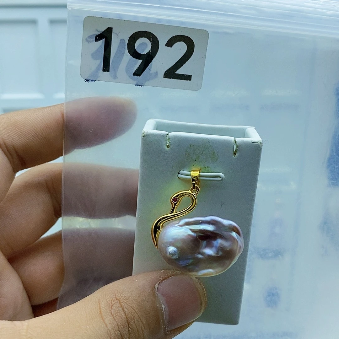 合金淡水珍珠颈饰