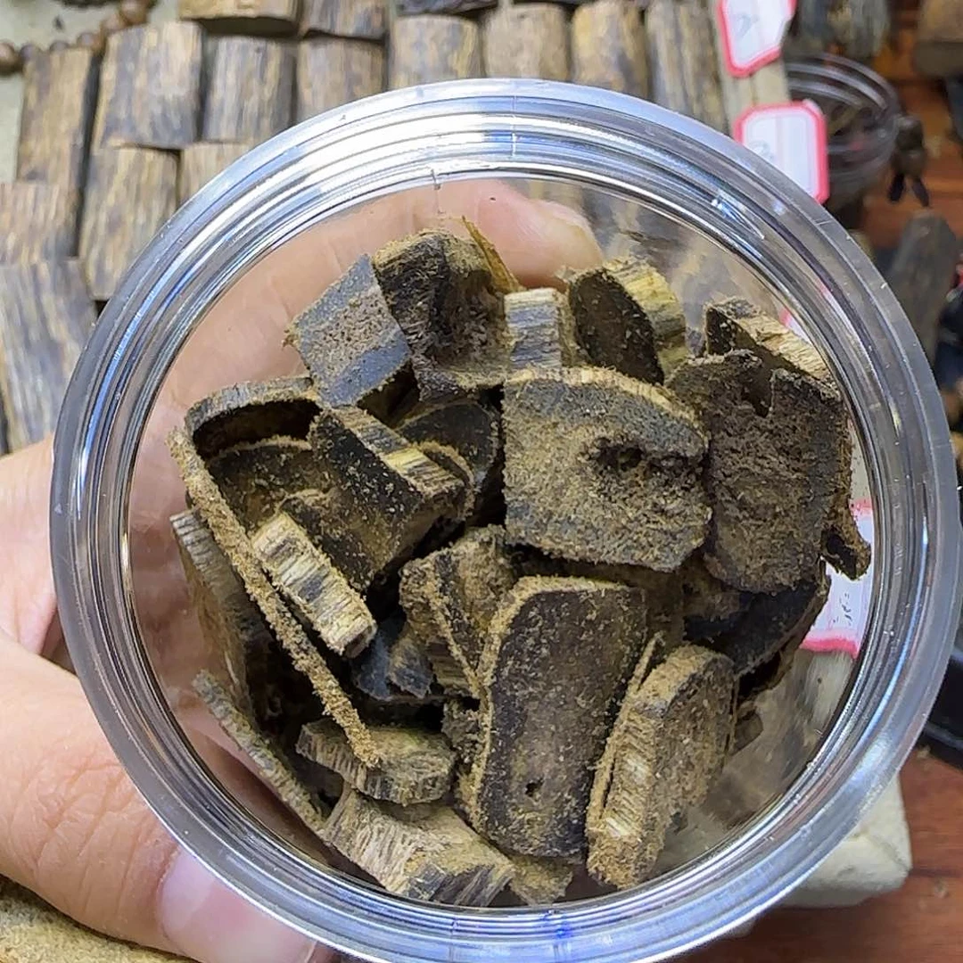 沉香碎屑沉香向**发沉香边角料50克
