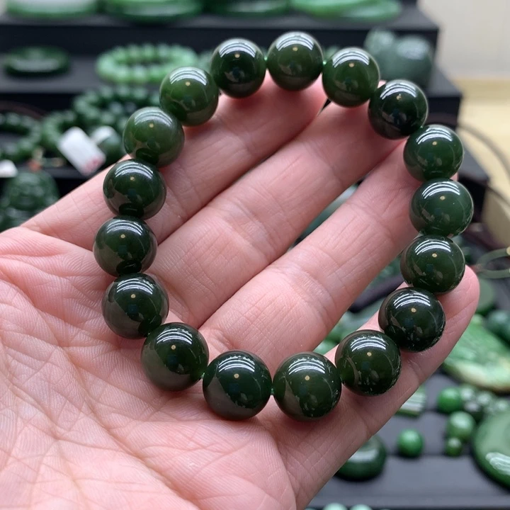 手链未镶嵌和田玉（碧玉）无黑点微瑕