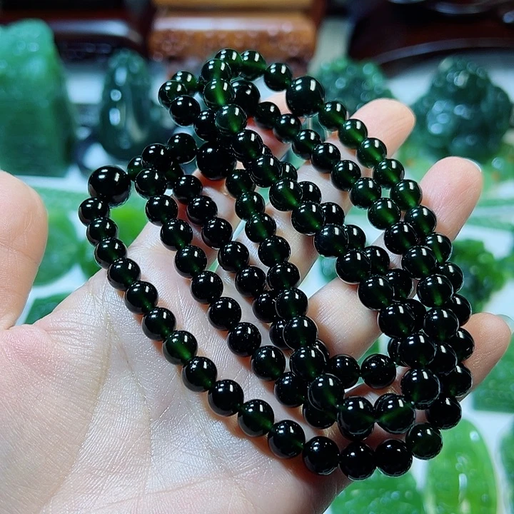 蛇纹石玉未镶嵌颈饰银**九