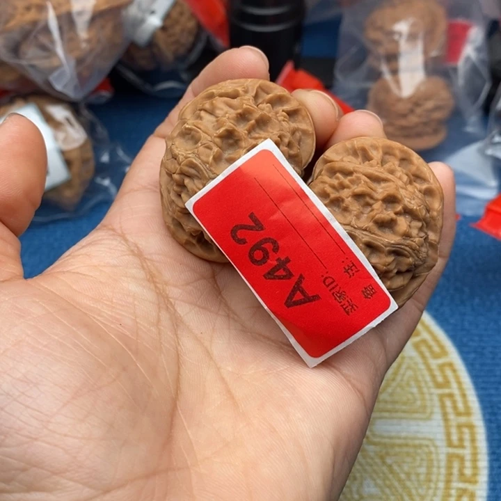 文玩核桃吊坠核桃