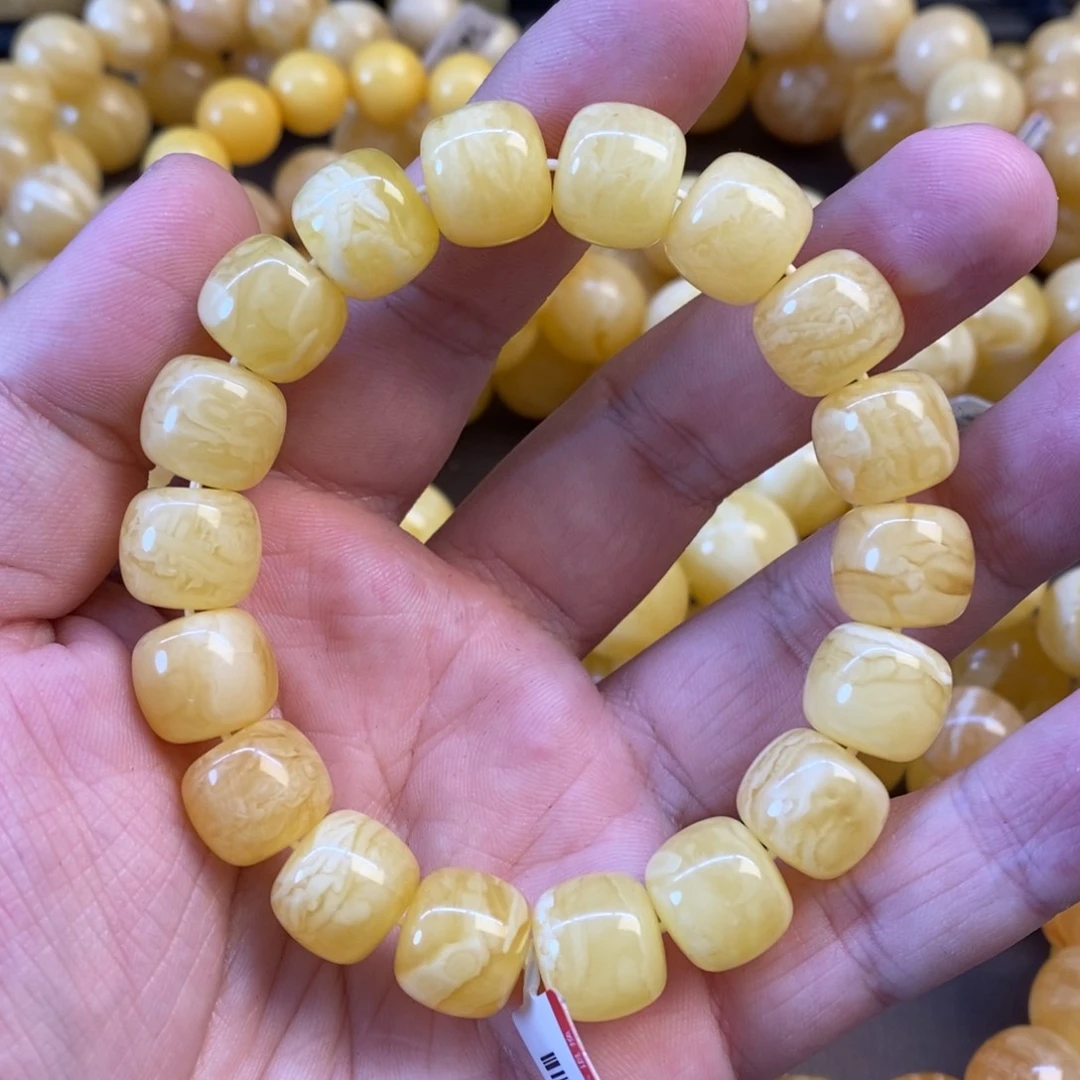 蜜蜡未镶嵌珠宝奇石