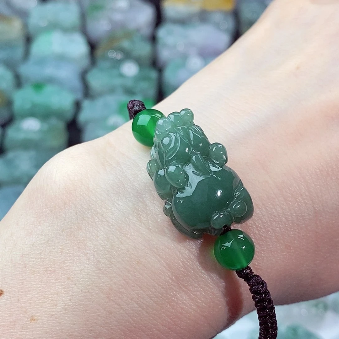 颈饰未镶嵌翡翠天然