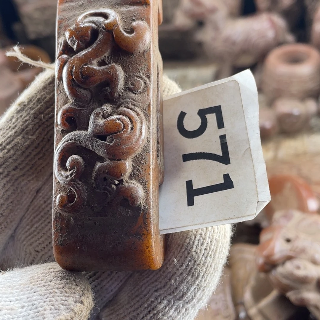 和田玉（糖玉）未镶嵌挂件