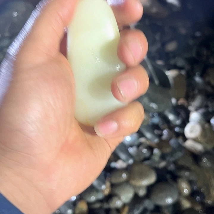 未镶嵌和田玉（糖玉）珠宝奇石