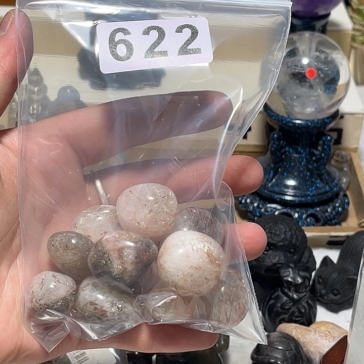 未镶嵌水晶大型摆件（非配饰）