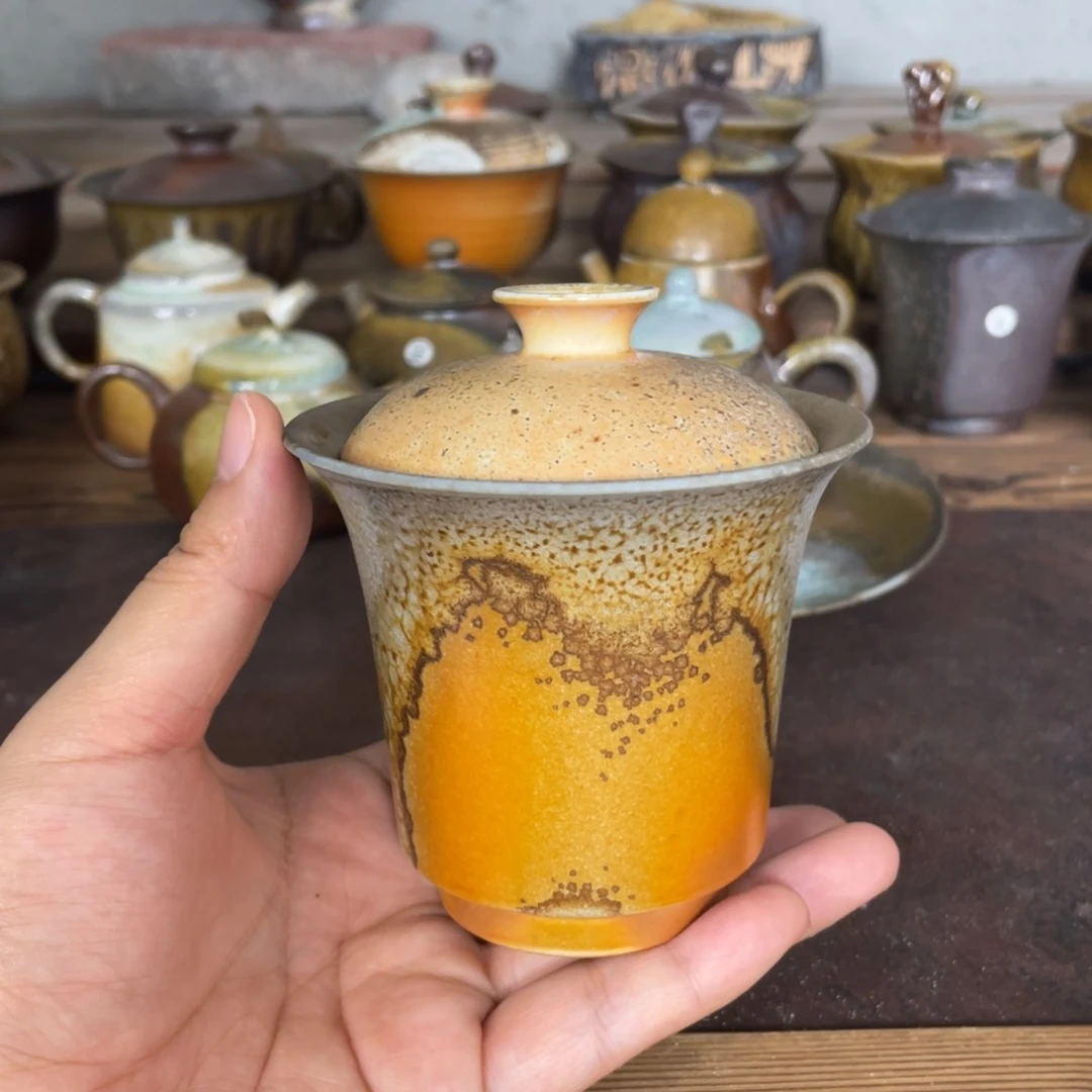 马蹄 盖碗。  默认微瑕。
