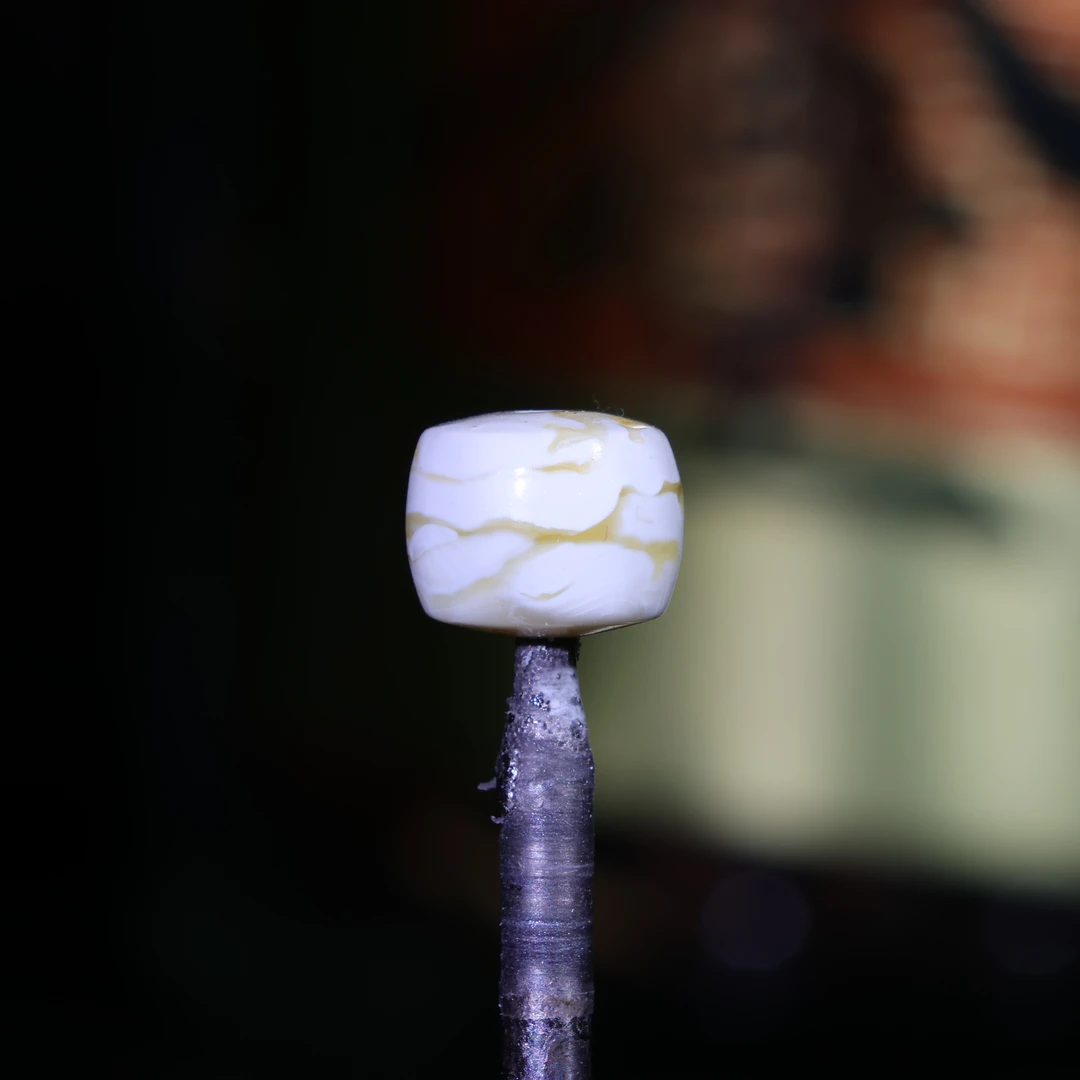 7m蜜蜡直切药片单珠顶珠隔原矿一物一图瓷白蜜蜡配饰7.1*5.8-A173