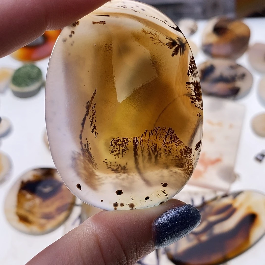 未镶嵌玛瑙/玉髓珠宝奇石