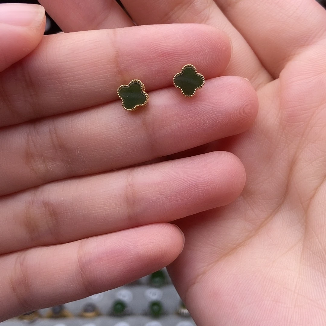 和田玉未镶嵌耳饰