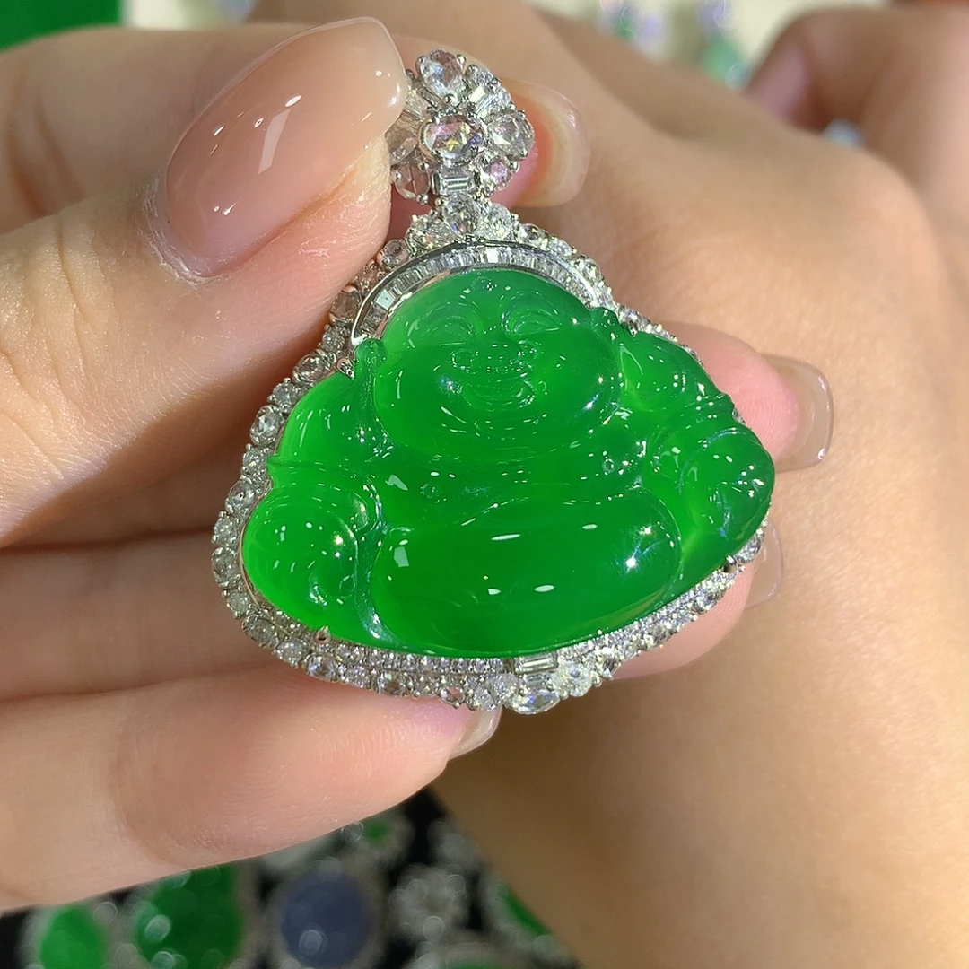 翡翠18K金镶嵌颈饰佛公