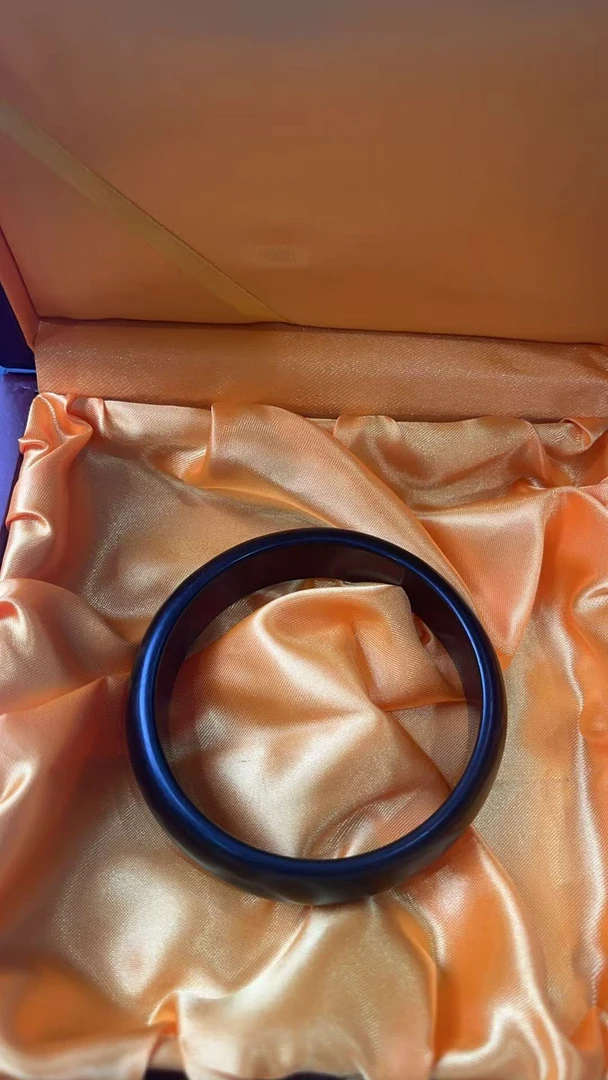 c07精美百搭黑金x龙髓手镯