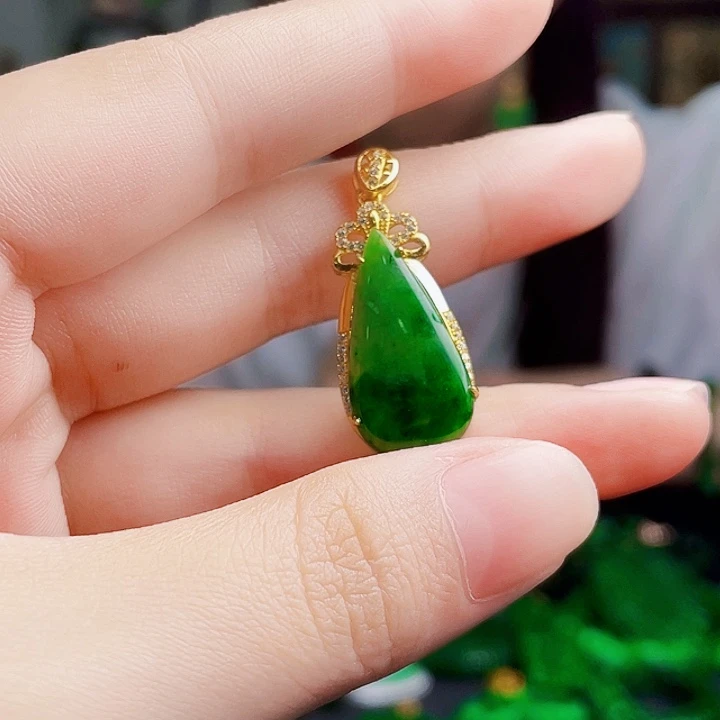 翡翠银S925镶嵌颈饰多样性