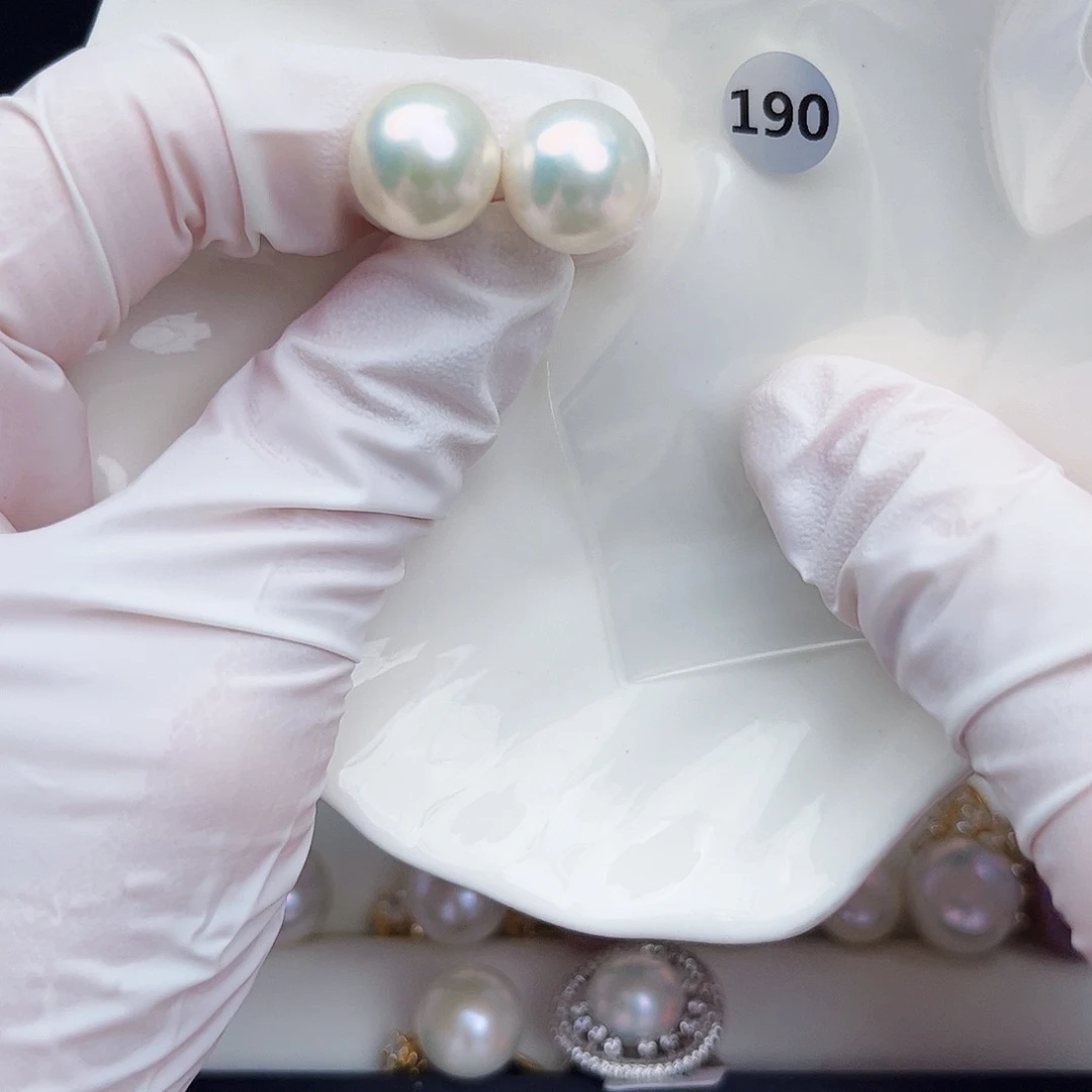 银S925镶嵌耳饰淡水珍珠