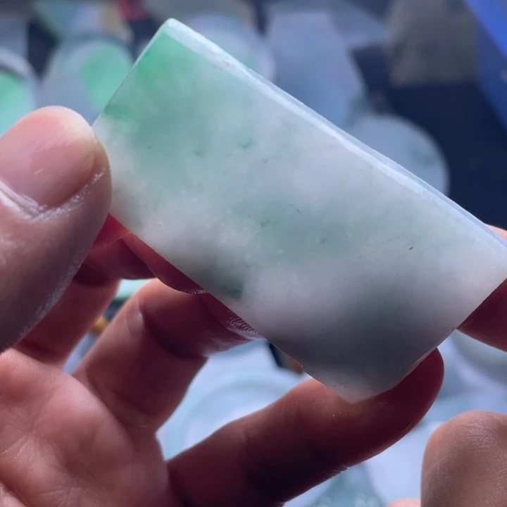 定制翡翠未镶嵌翡翠