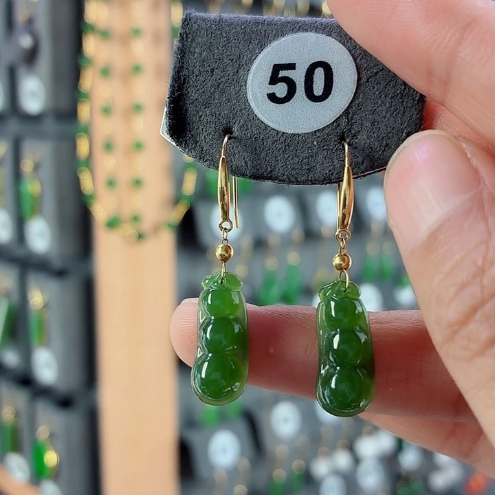 和田玉18K金镶嵌耳饰