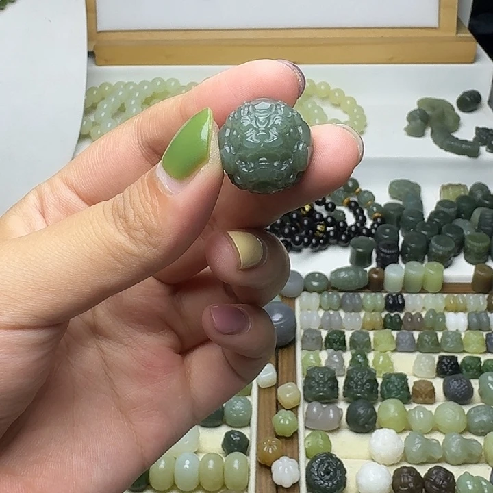 三***生和田玉未镶嵌珠宝半成品和田玉新疆料且末蓝貔貅20