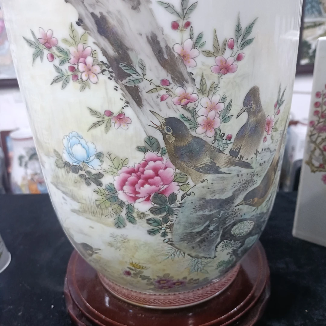 景德镇陶瓷粉彩花鸟赏瓶