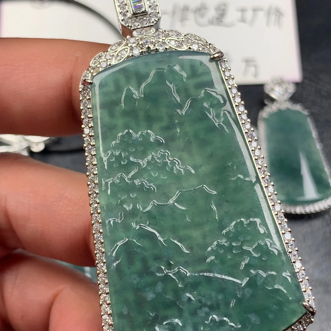 颈饰未镶嵌翡翠大山水