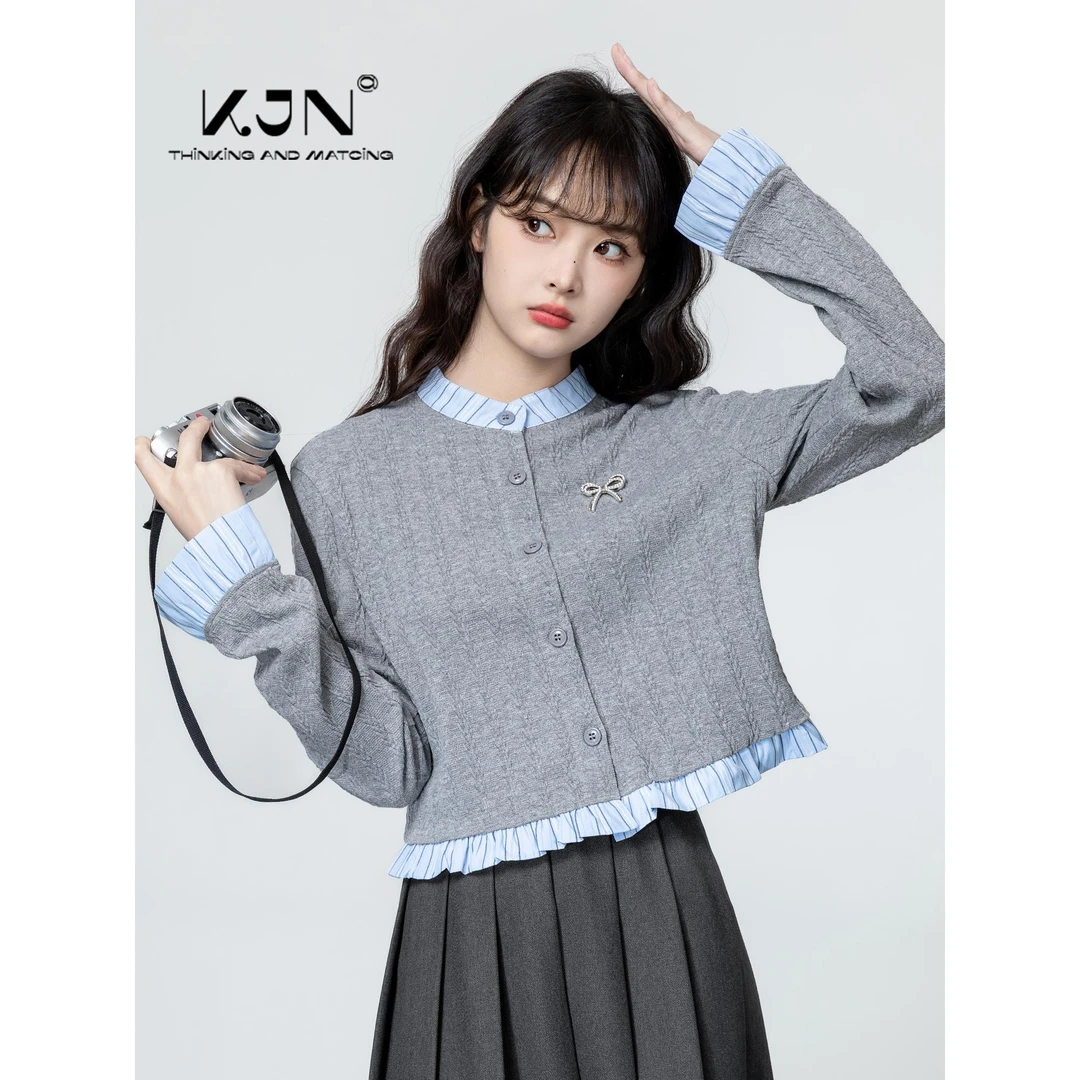 灰色假两件圆领针织开衫女2025春秋新款学院风衬衫拼接毛衣短上衣