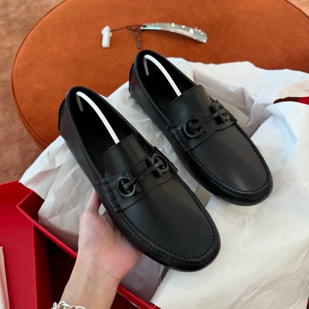 未使用 FERRAGAMO/菲拉格慕 男士特价孤码捡漏40.5豆豆鞋