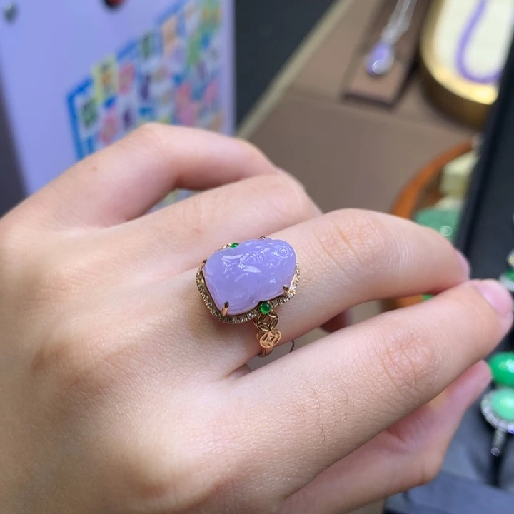 翡翠18K金镶嵌颈饰翡翠