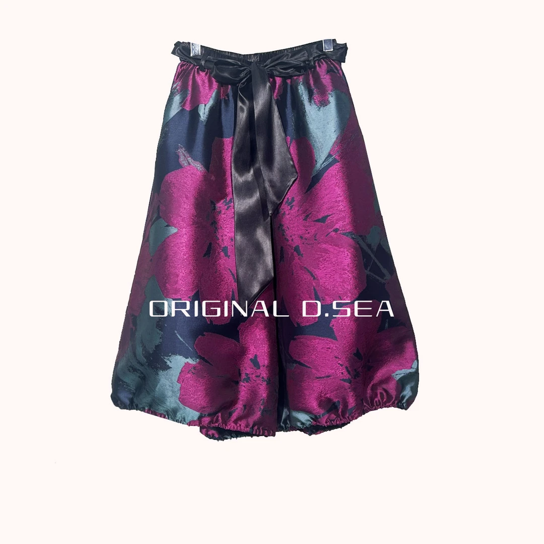 衣成山海K2170【芳菲入梦】紫色定位刺绣花大裤脚8分摔裤