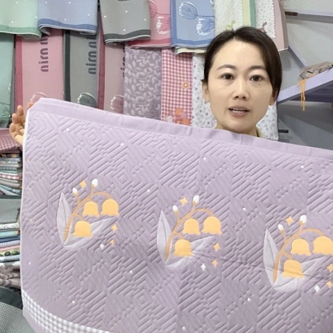 棉特价紫色风铃花