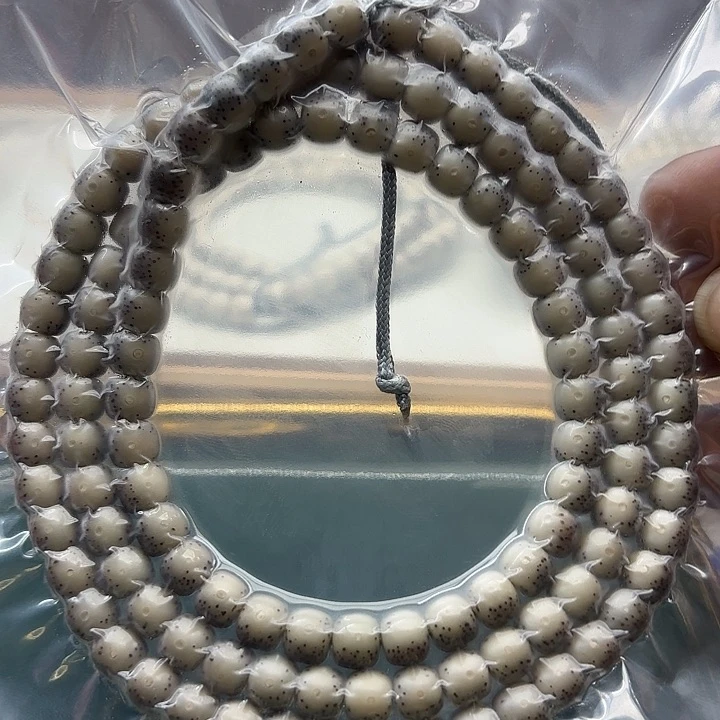 星月菩提手串F24。