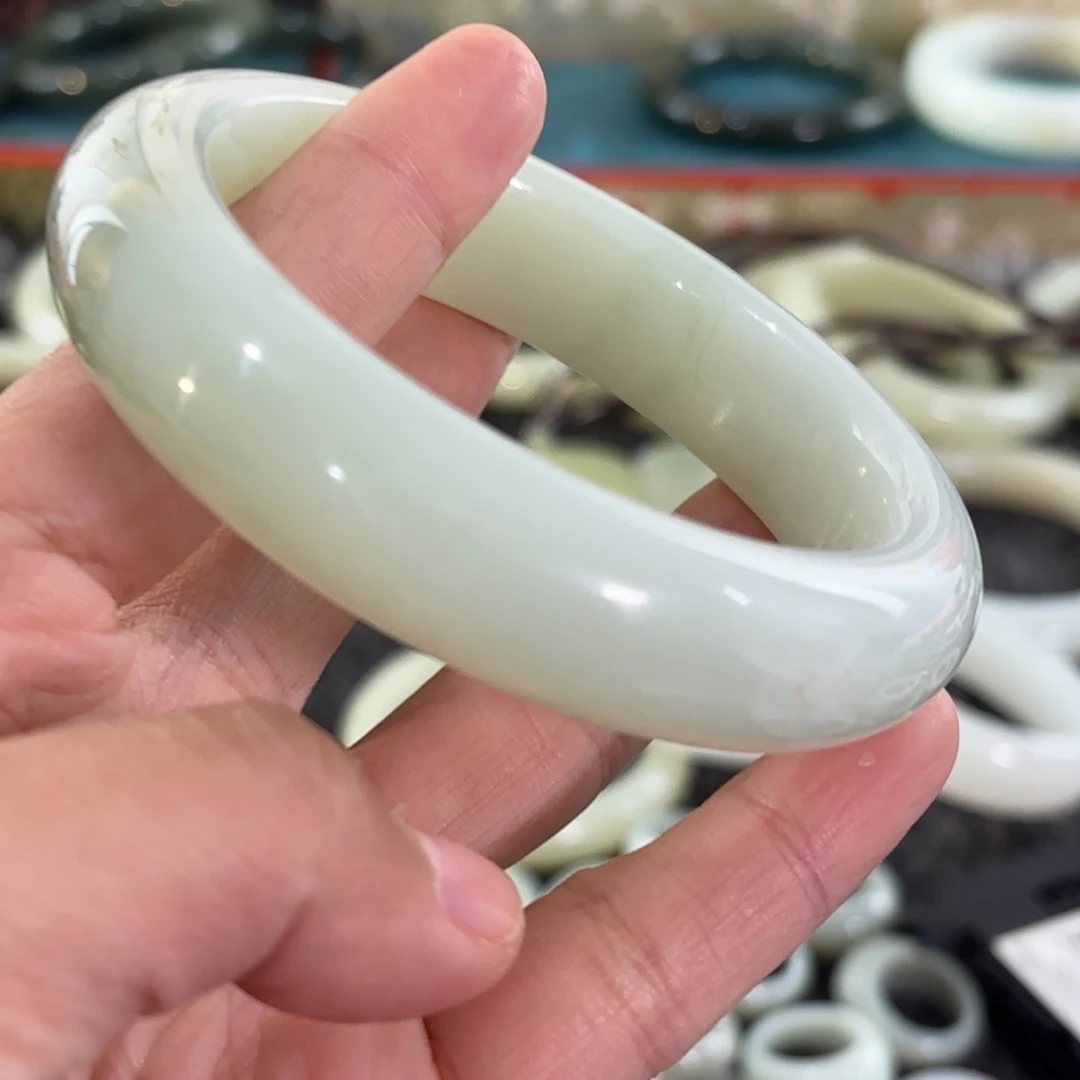 和田玉（糖玉）未镶嵌手链