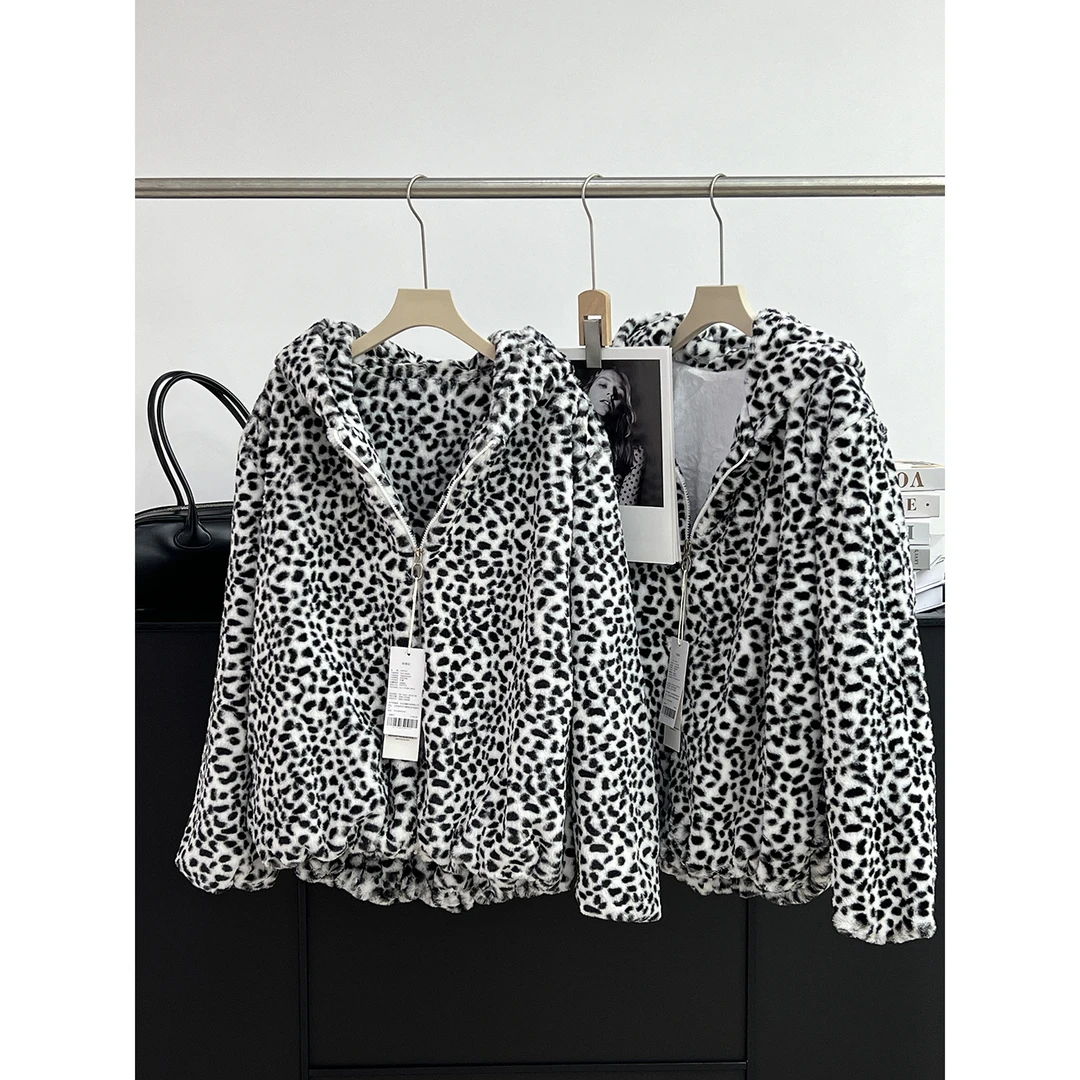 连帽豹纹毛绒外套330