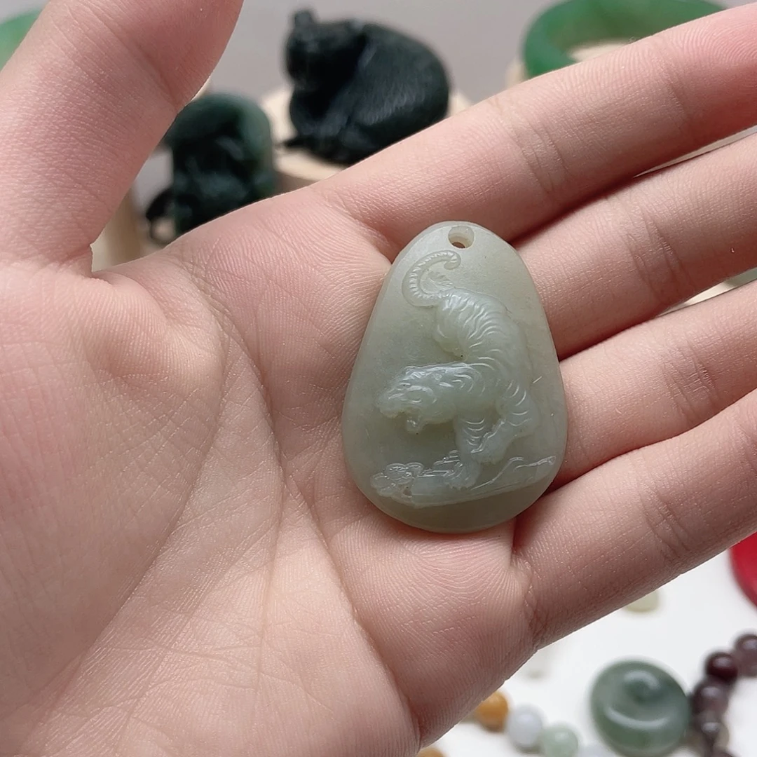 和田玉未镶嵌颈饰