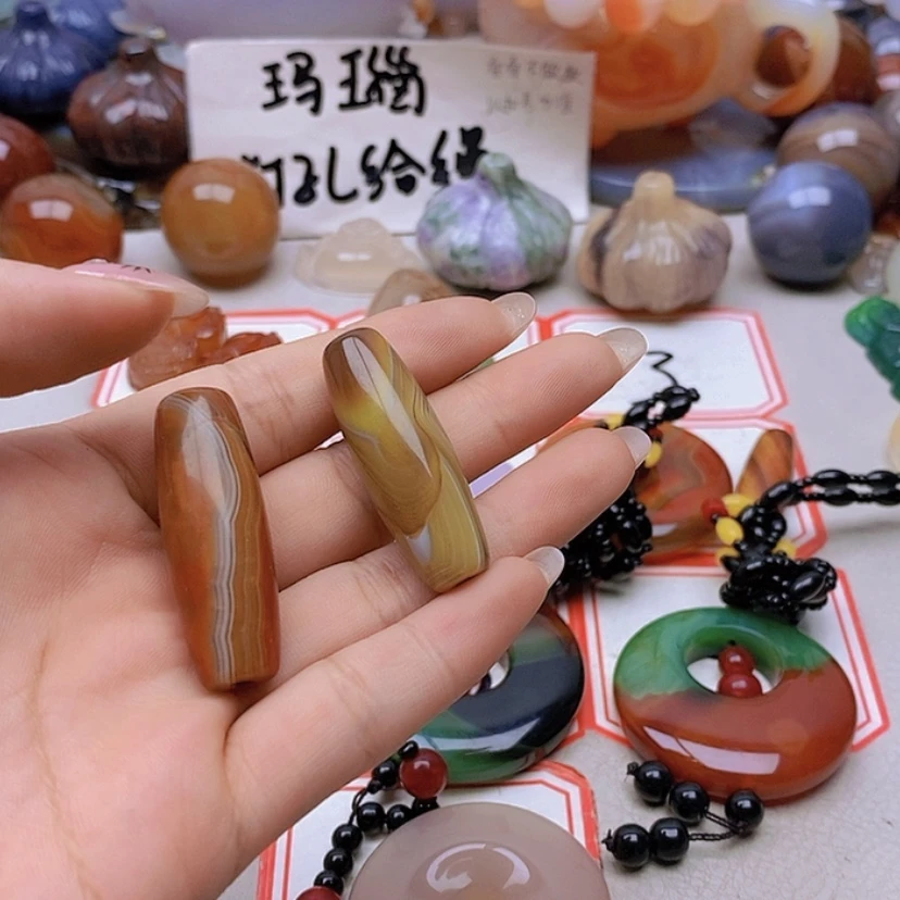 【闪购商品】未镶嵌玛瑙/玉髓珠宝半成品幸**人