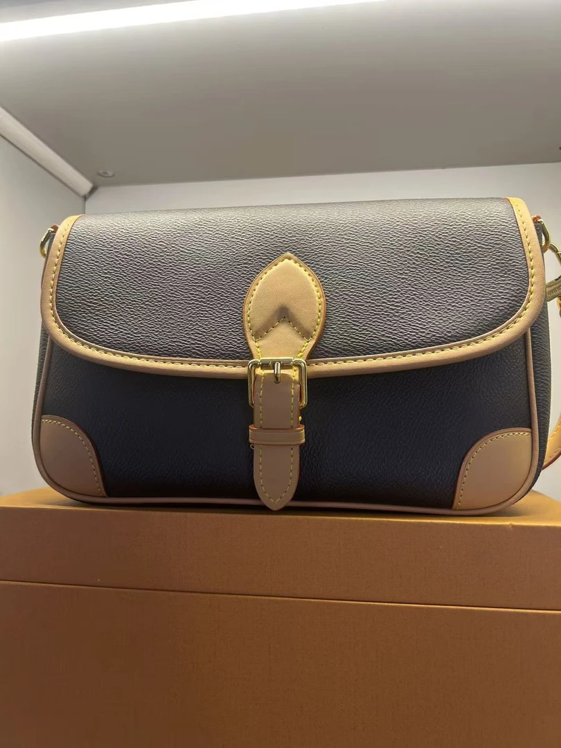 斜跨包单肩包托特包防脏硬面手工拼色单根邮差包