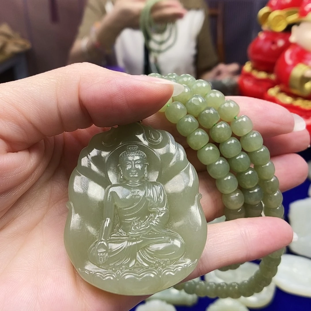 颈饰未镶嵌和田玉001属狗和猪佩戴阿弥陀佛