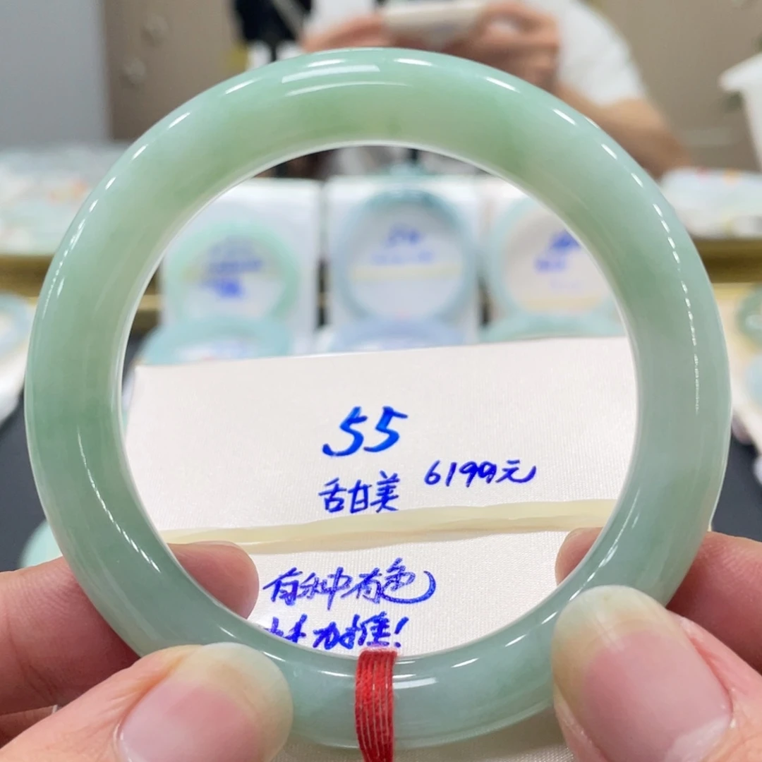 翡翠未镶嵌手镯翡翠手镯