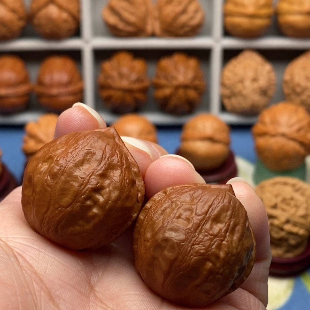 文玩核桃把件光皮