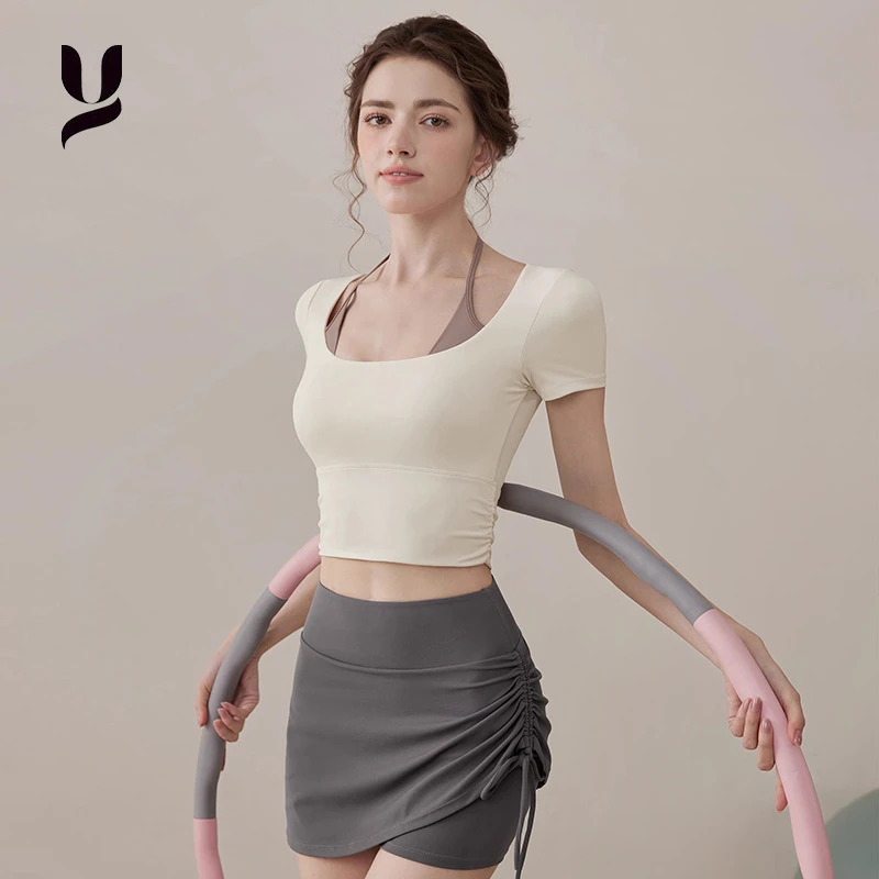 瑜伽服女2025新款假两件短袖带胸垫跑步运动跑步运动套装女晨跑服