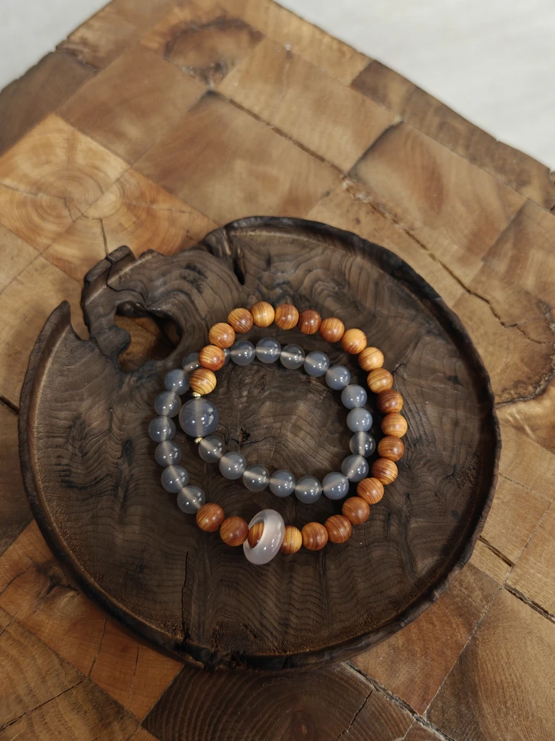 喜饰sees【叠山听霭】崖柏双圈手串18996