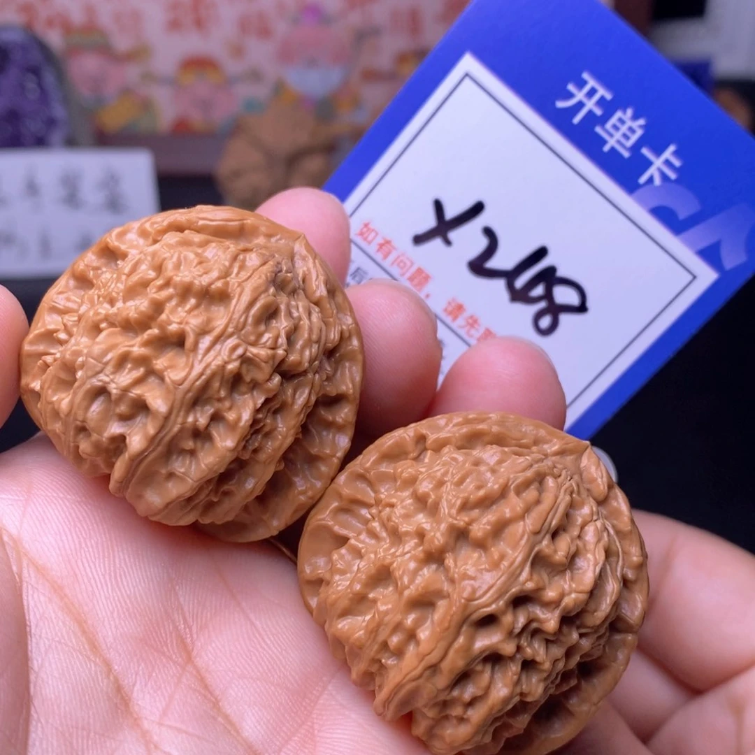 文玩核桃把件40白狮子x248