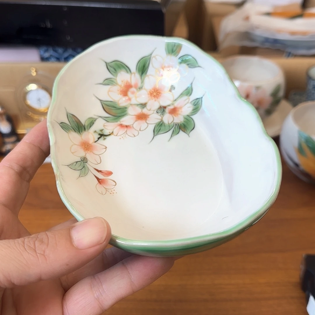 盖碗在家门口看到他俩