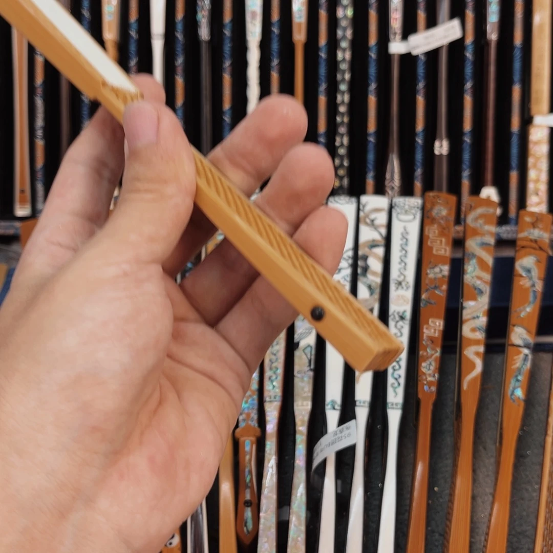 @***D扇子纯手工制作折扇龙鳞