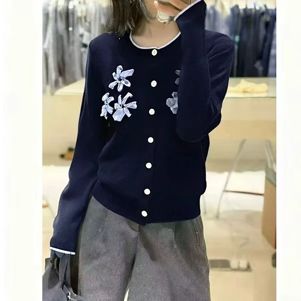 高货~丝羊绒~勿机洗~胸100-150长57立体花针织上衣 3837