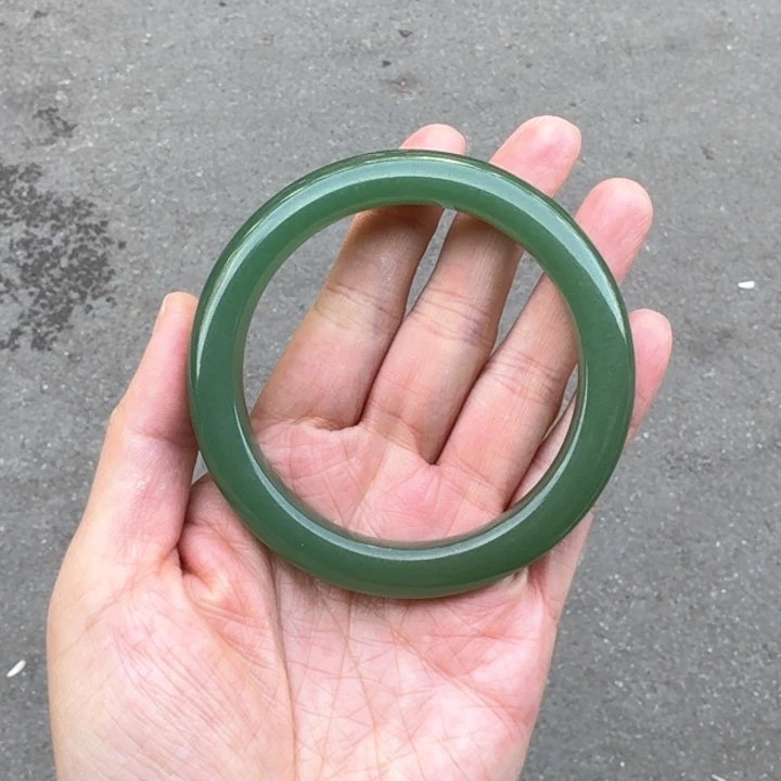 石英质玉手镯未镶嵌冰**啡